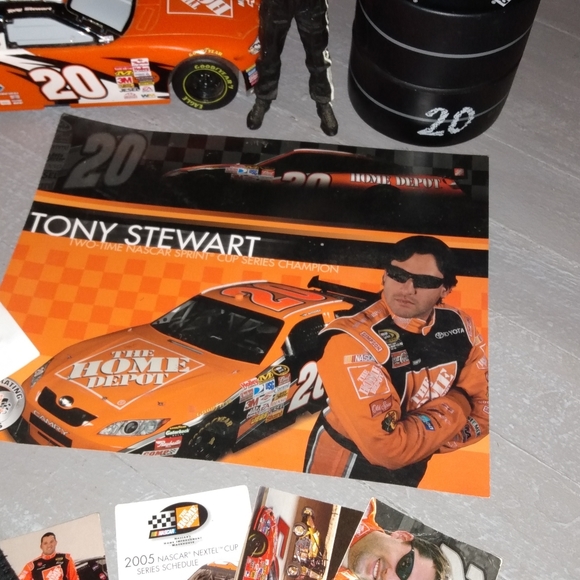 Nascar Tony Stewart - Picture 3 of 3